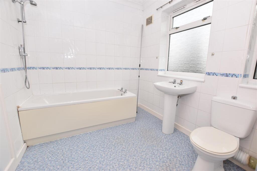Bathroom.JPG