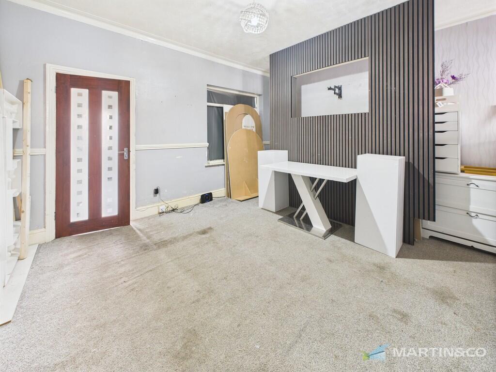 CAM02318G0-PR0486...