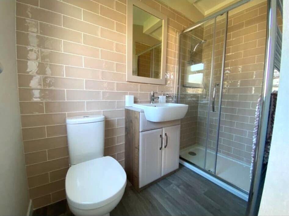 Ensuite Shower Room
