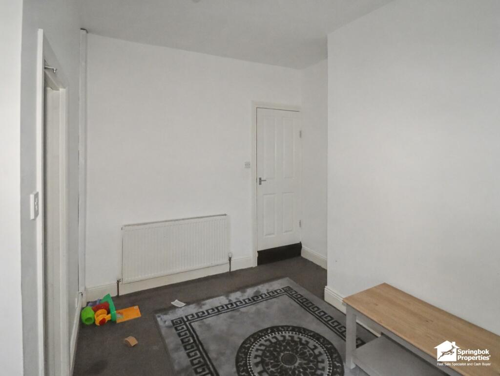 IMAGE 4