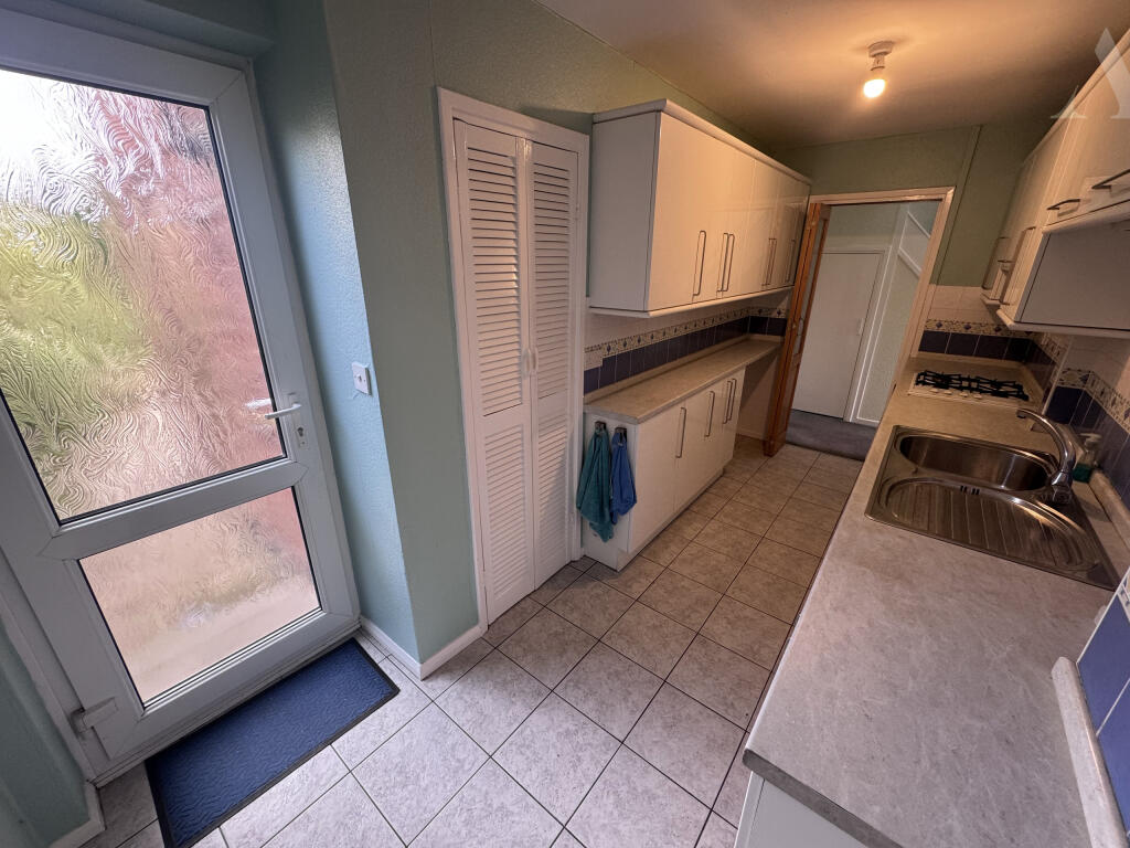 3 Gaydon Road ~Kitchen