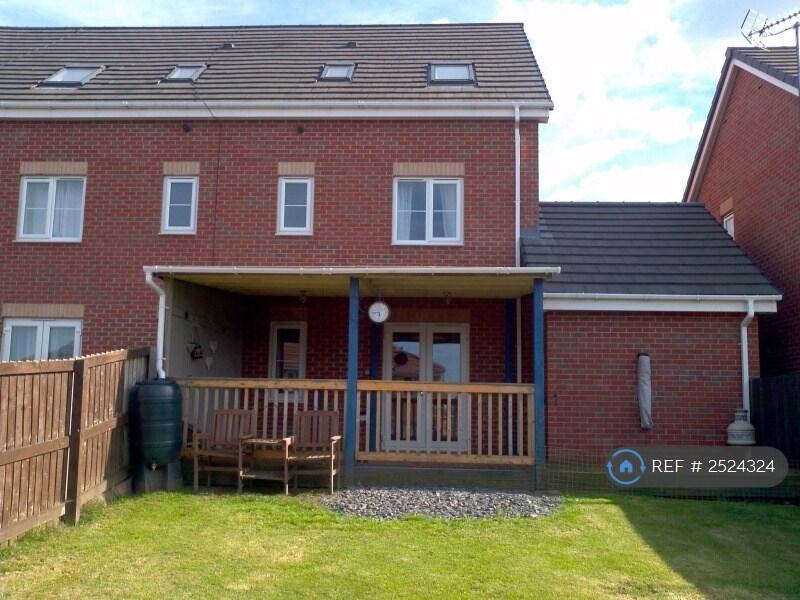 Rear Enclosed Garden