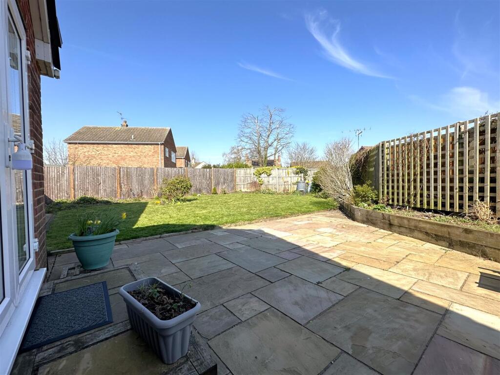 Well-Appointed Garden 504