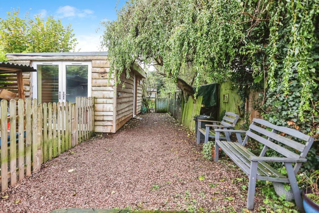 11hallgreenupton-upon-severnworcesterwr80nq-40