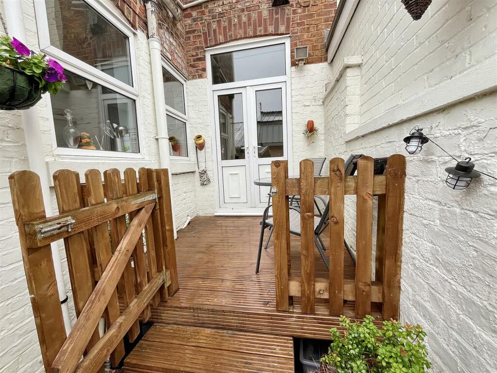 Gardens Aspect 3