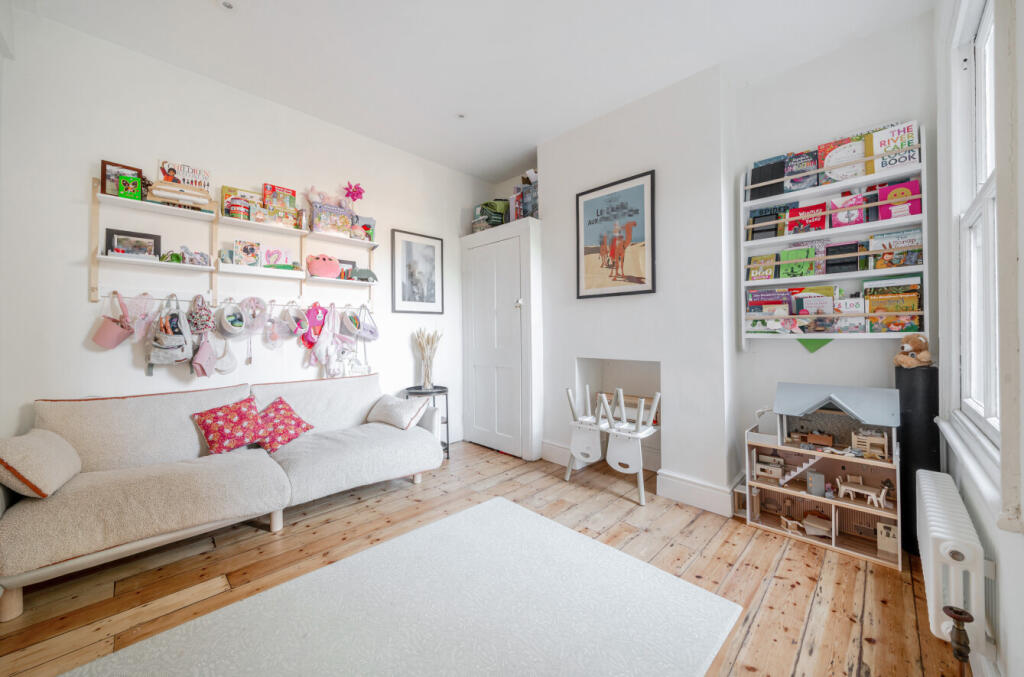 1307325-11-6852da...