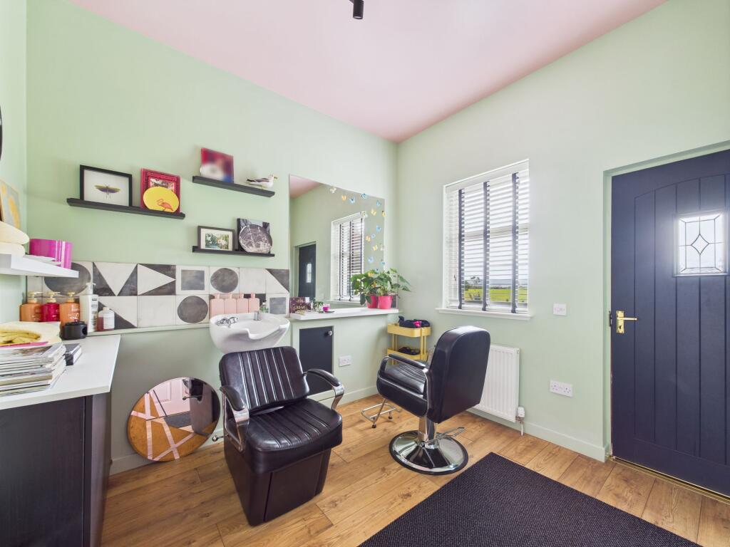 Annex Studio/Salon