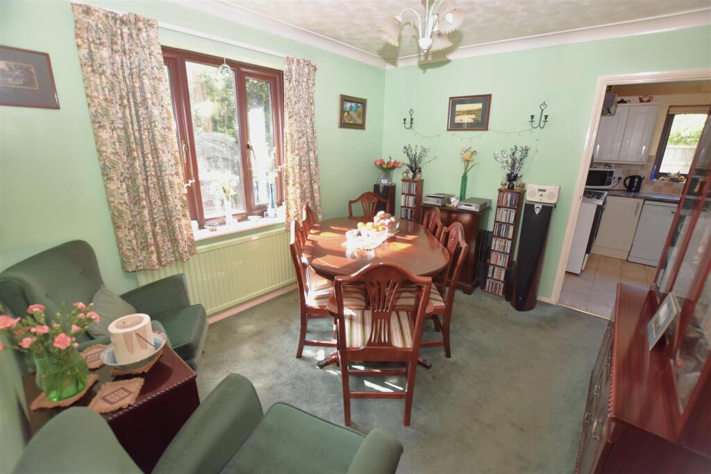 Dining Room.JPG