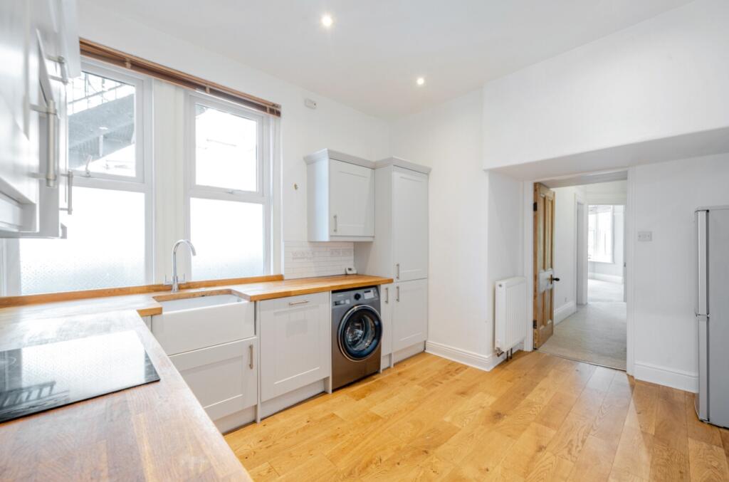 EweMove Harrogate Dining Kitchen2