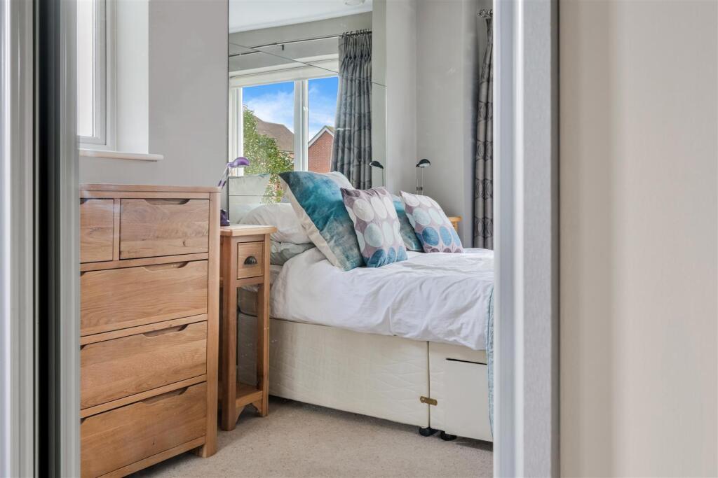 MULBERYY CLOSE (27).jpg