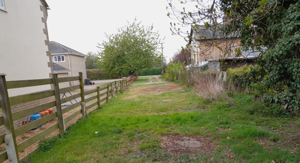 side garden 3.jpg