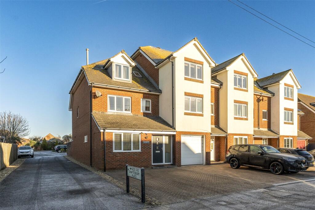 Shaftesbury Place, Rustington, Littlehampton, West Sussex, BN16