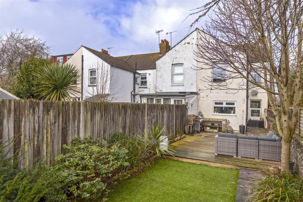 Highdown Ave_22.jpg