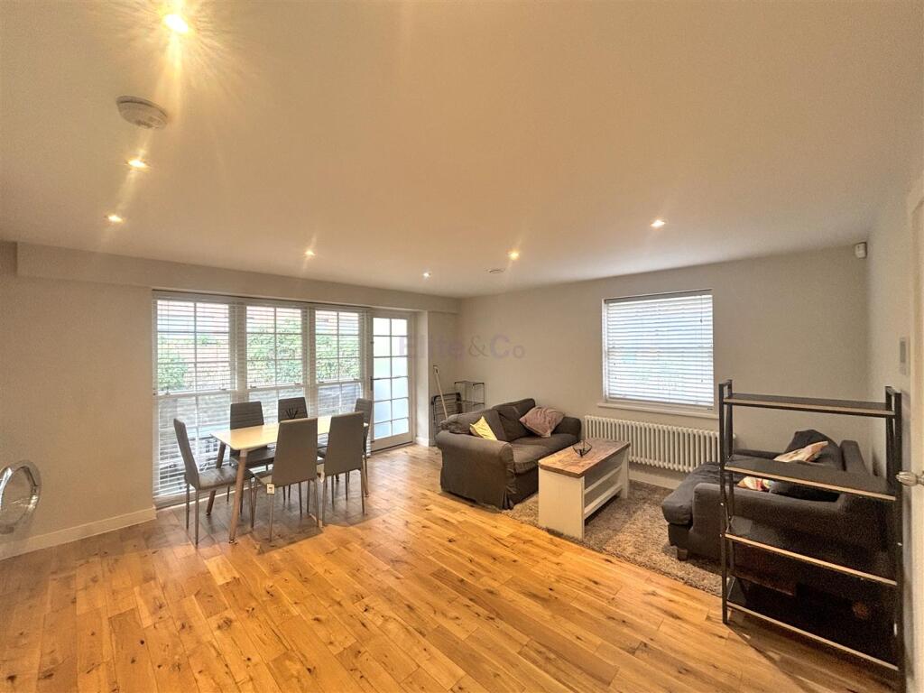 Lounge/Diner/Kitchen