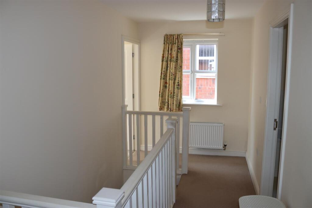 FIRST FLOOR LANDING
