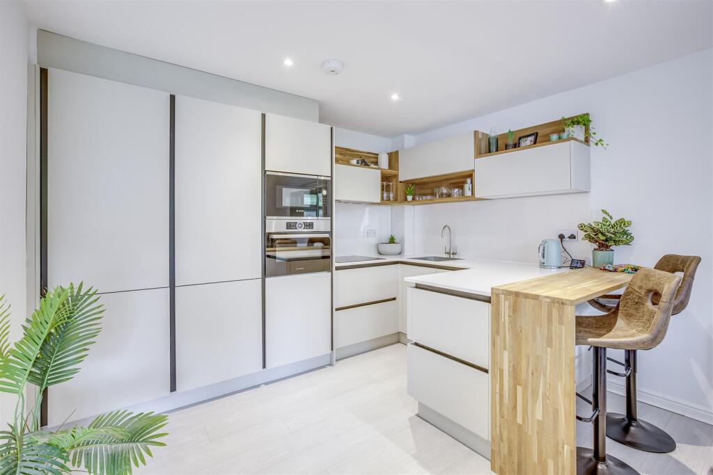 1 Riverlock Court, Spring Gardens Road, HP13 7FN-7