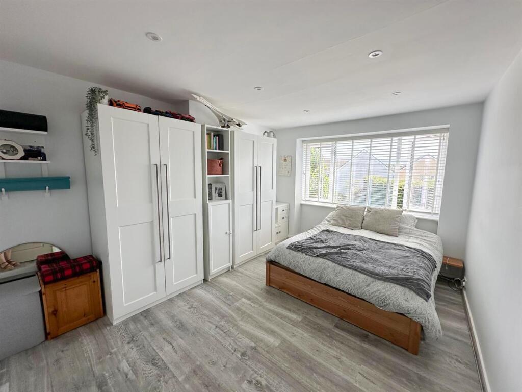 3 bed semi, Steeton
