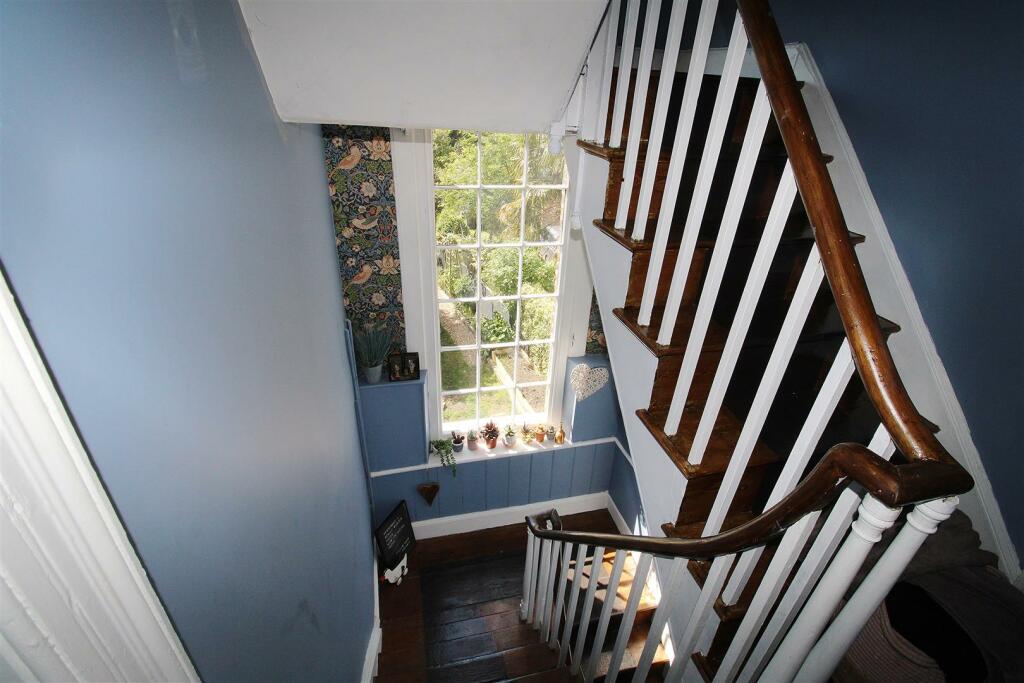 Middle Staircase