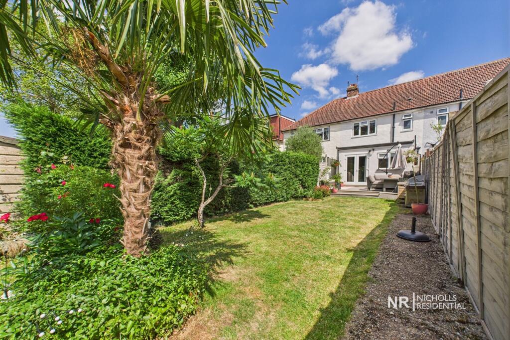 Garden Extra Photo 1