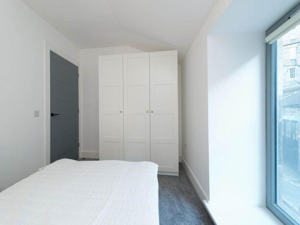 26-Bedroom1-02