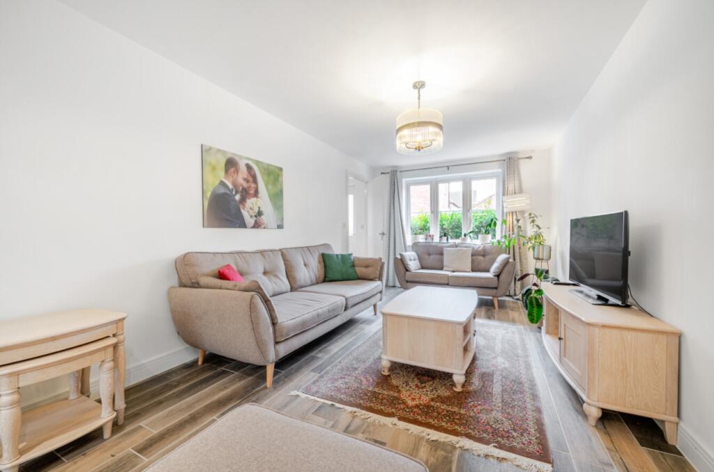 1365696-19-68ecdca14ef7a