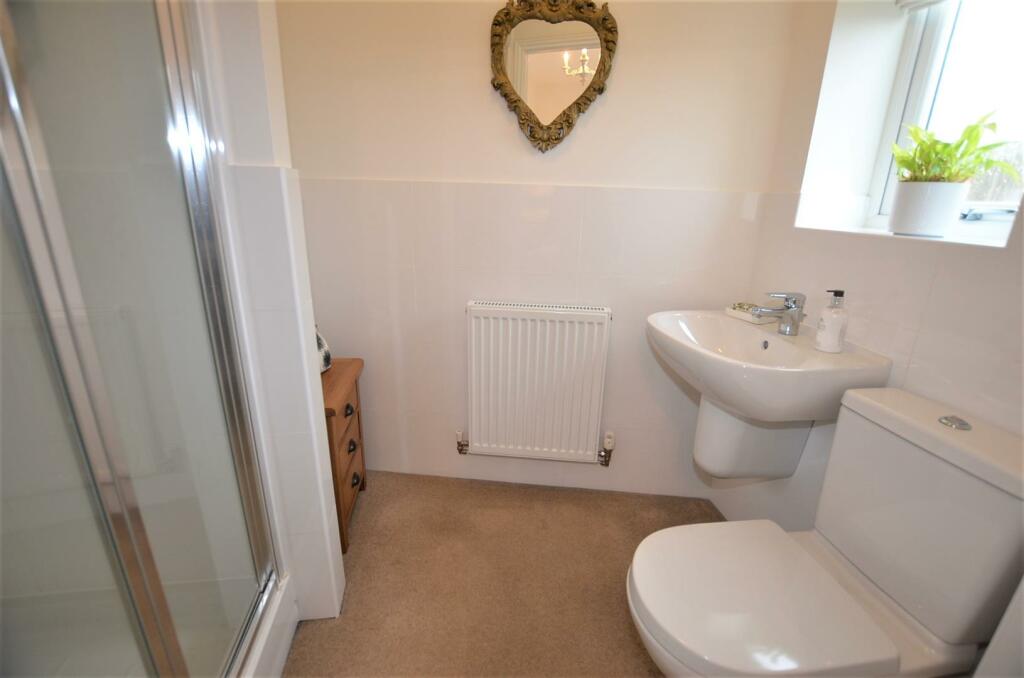 Shower Room/En Suite