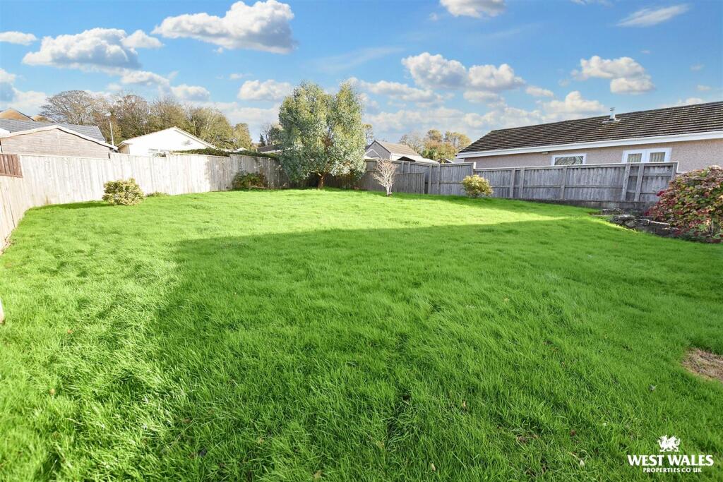 4 - 2025-10-26T202200.511.jpg