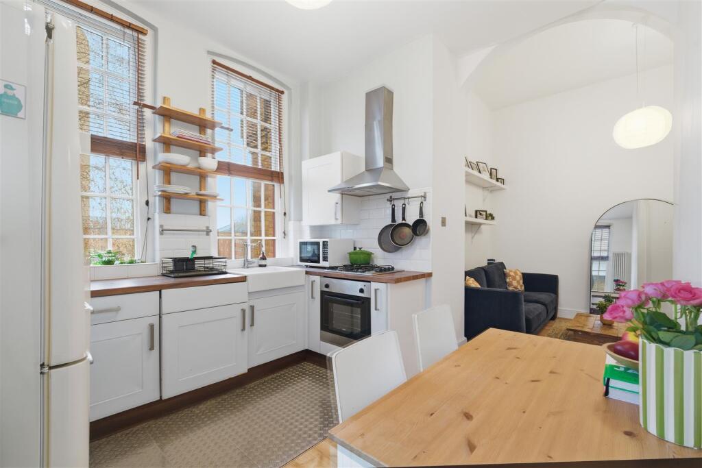 18 Osterley G Kitch a.jpg