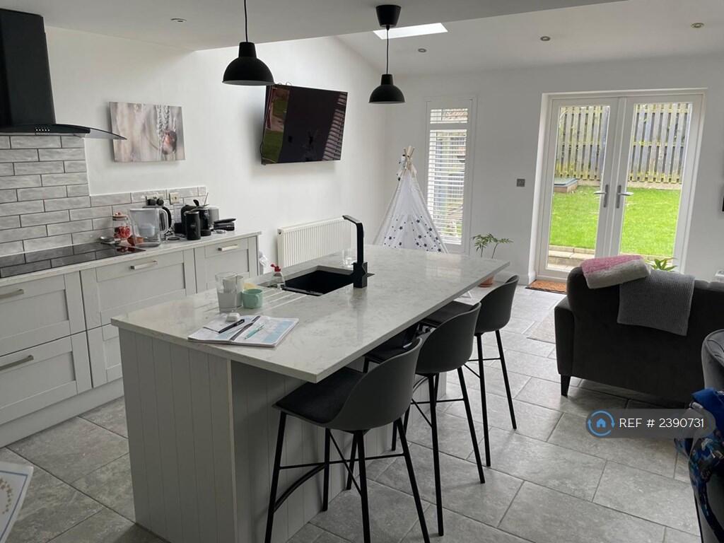 Kitchen And Sitting/Dining Area
