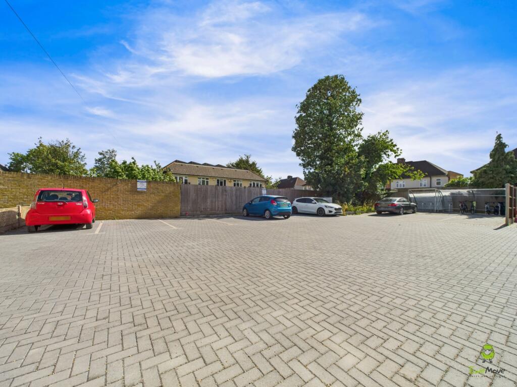 CAM03779G0-PR0291-STILL012