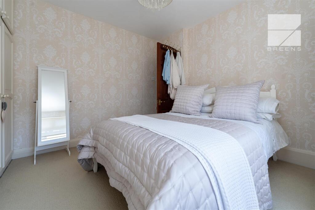 61 Brindwood Road_0015.jpg