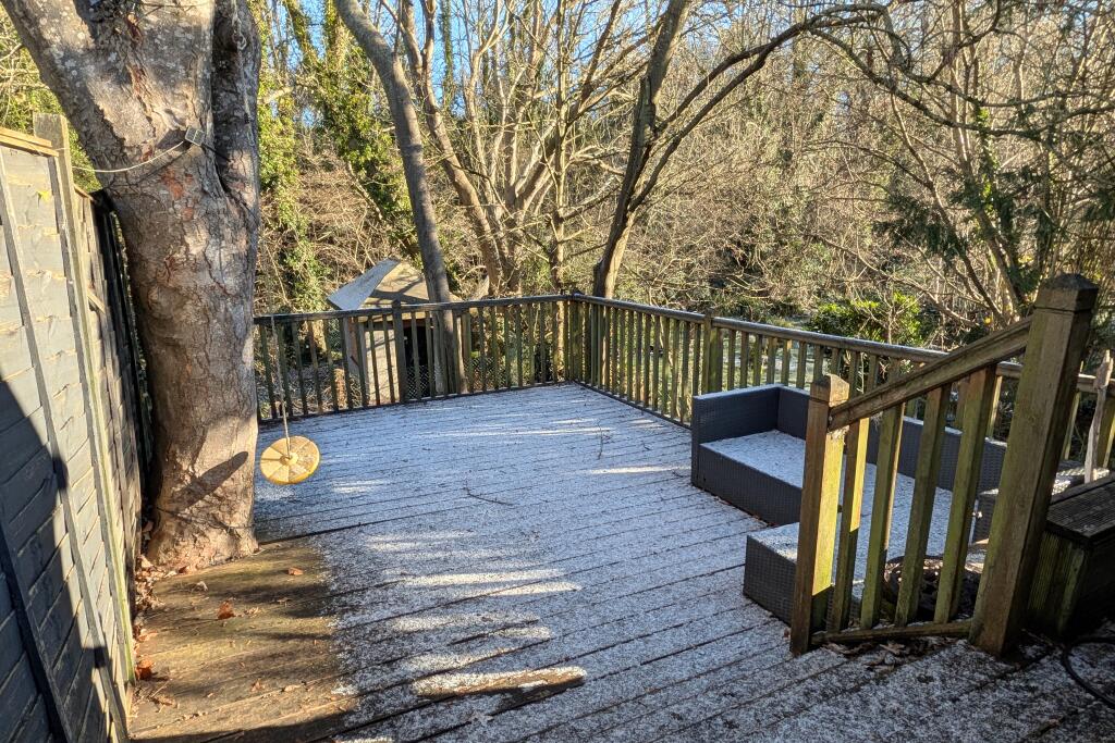 DECKING
