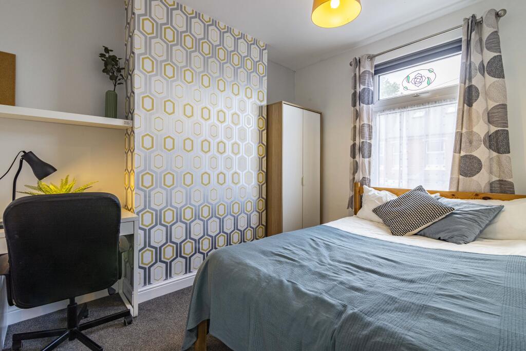 108RothesayAvenue-23