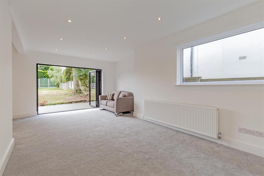 Reception Room-6.jpg