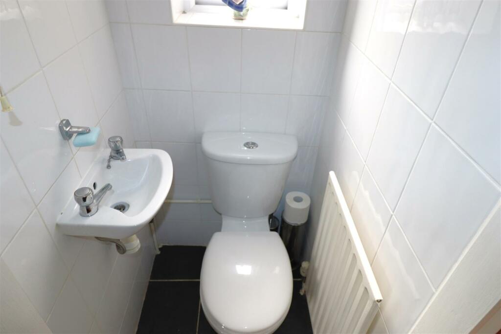 Cloakroom.JPG