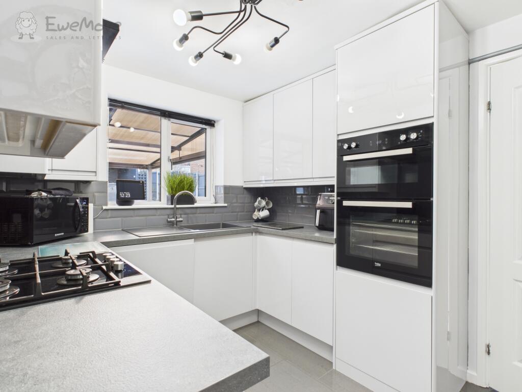 CAM05065G0-PR0015-STILL011