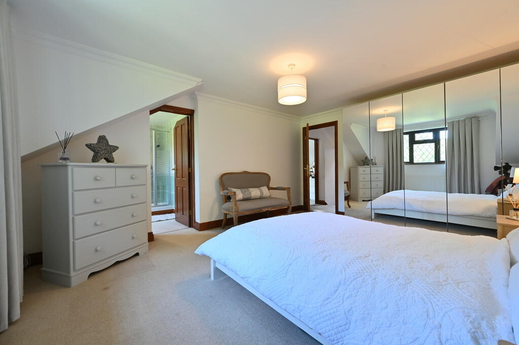 Photo 28-05-2021,...