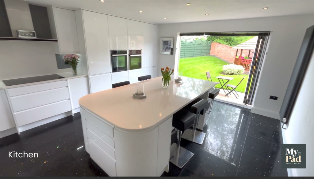 Bespoke Breakfast Kitchen