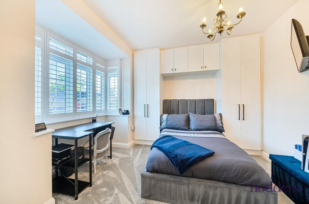 f33216e7-ba06-40a...