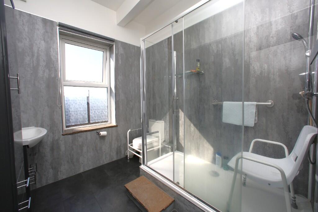 2nd Bathroom