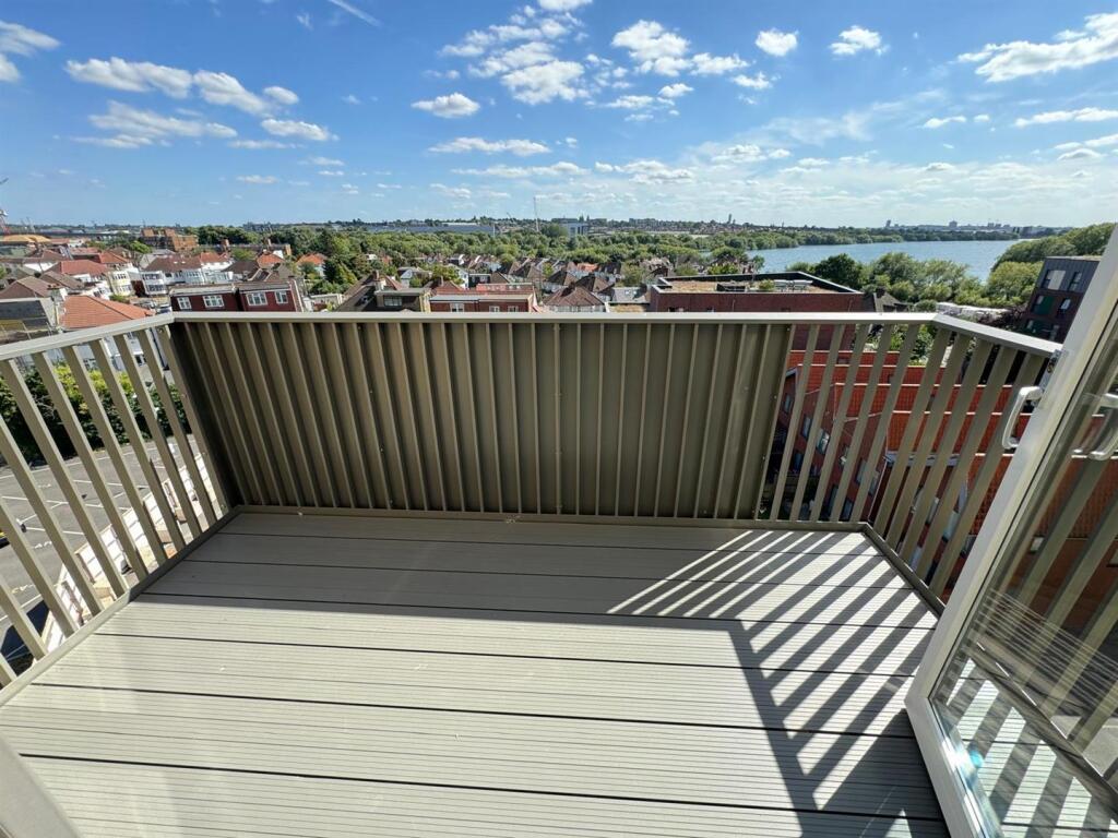 Balcony pic 3.jpeg