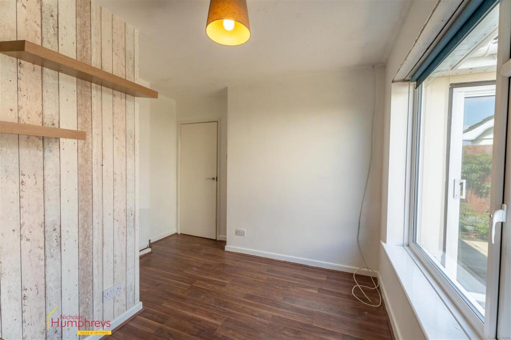 21 Heron Drive-7.jpg