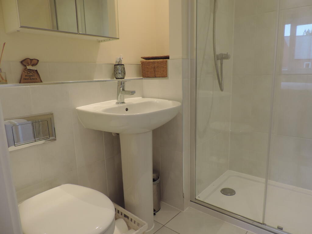 ensuite-shower