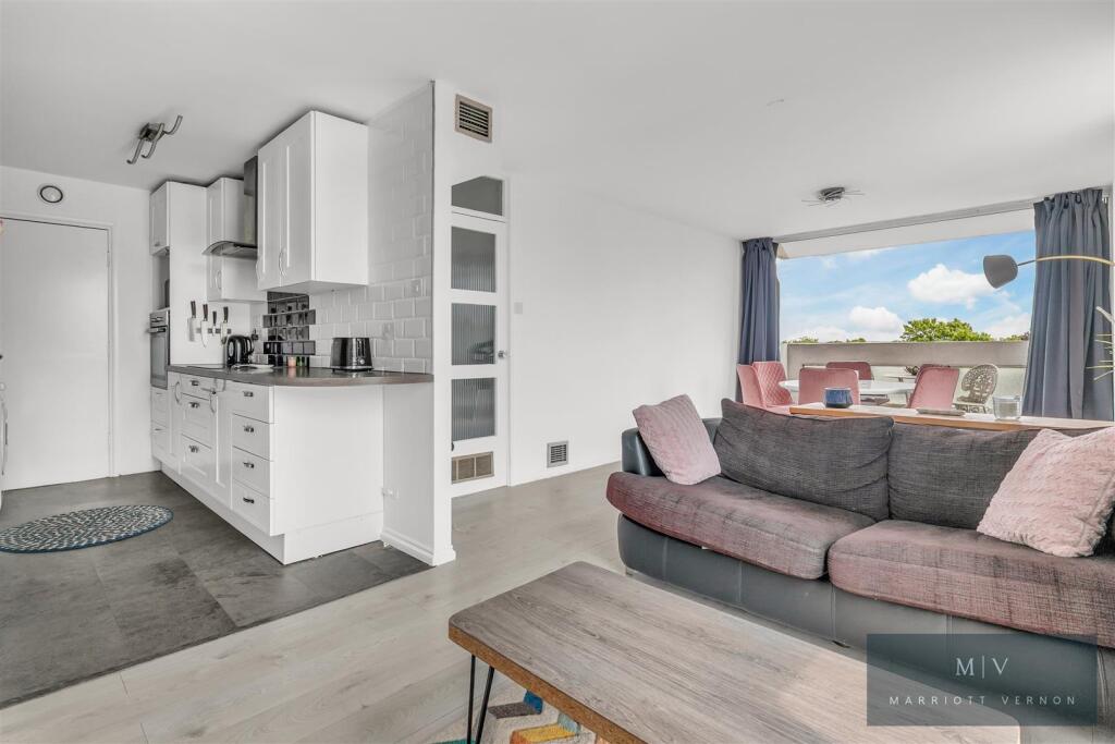 Maybourne Grange 18 MV-4.jpg