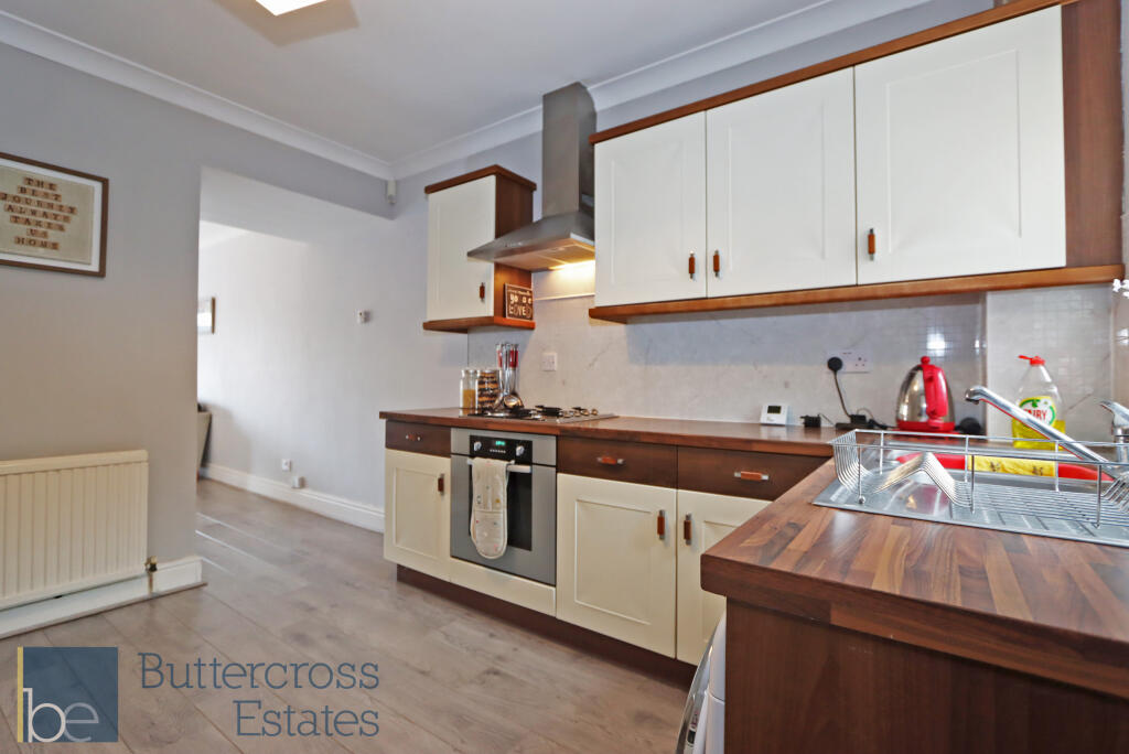 Kitchen_3.JPG