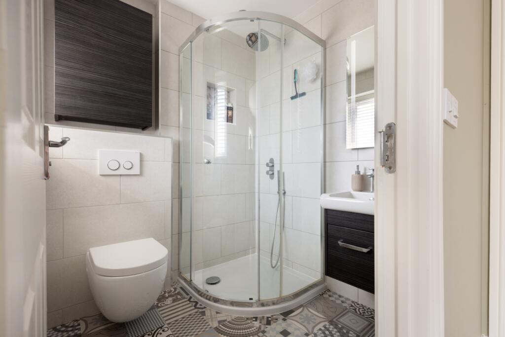 Ensuite To Principal Bedroom Paul Benson Ewemove G