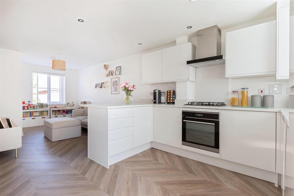 For Sale by Aspire Residential | Gerbera Road
