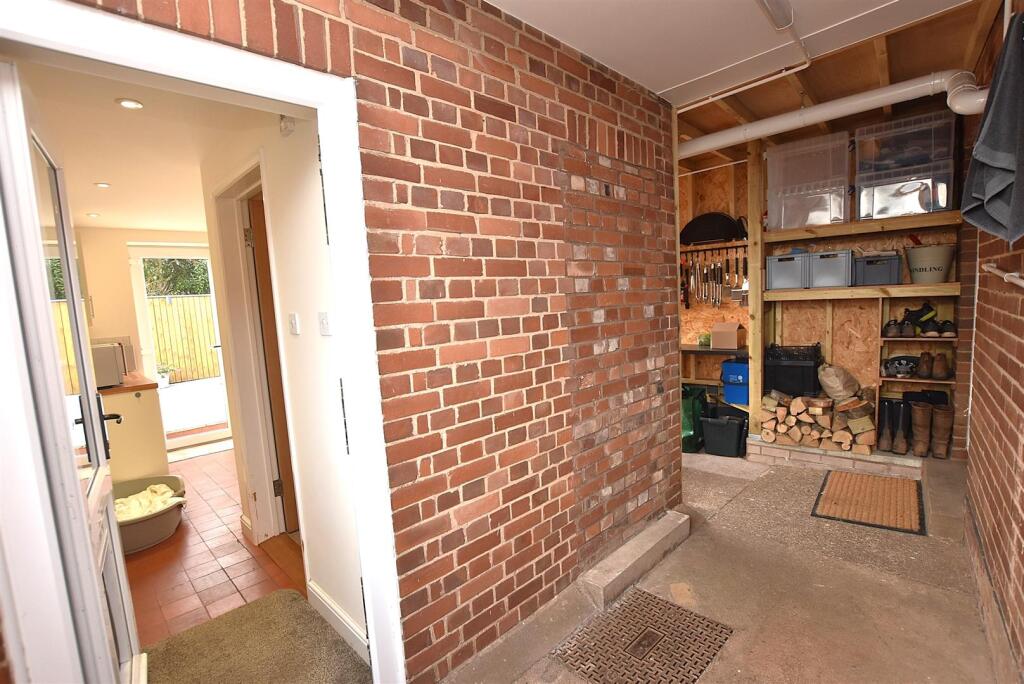 Large Covered Area/Log Store