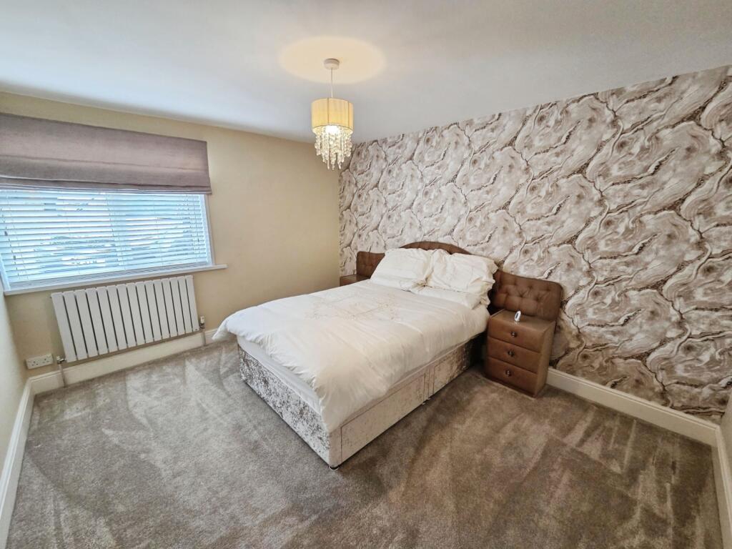 pbox-bedroom-329729.jpg