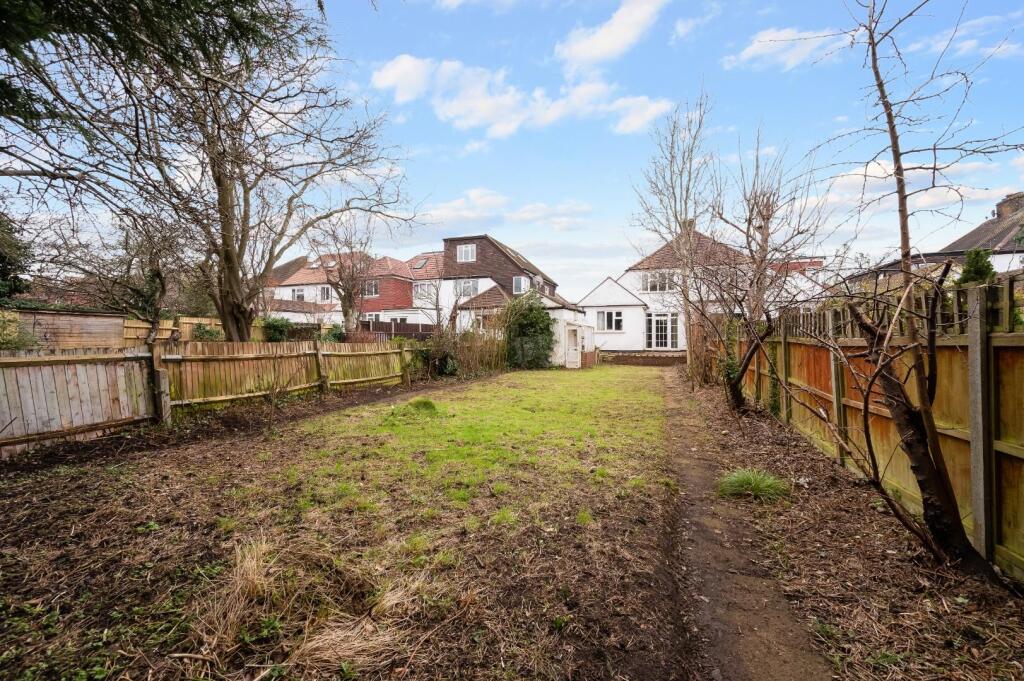 BRIARWOOD ROAD  (13).jpg